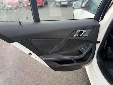 BMW 1 Series 1.5 118i M Sport (LCP) Euro 6 (s/s) 5dr - U79400