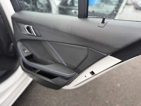 BMW 1 Series 1.5 118i M Sport (LCP) Euro 6 (s/s) 5dr - U79400