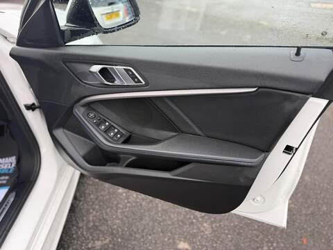 BMW 1 Series 1.5 118i M Sport (LCP) Euro 6 (s/s) 5dr - U79400