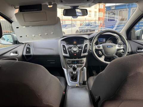 Ford Focus 1.6 TDCi Titanium Navigator Euro 5 (s/s) 5dr - U79402