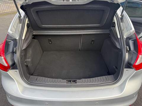 Ford Focus 1.6 TDCi Titanium Navigator Euro 5 (s/s) 5dr - U79402