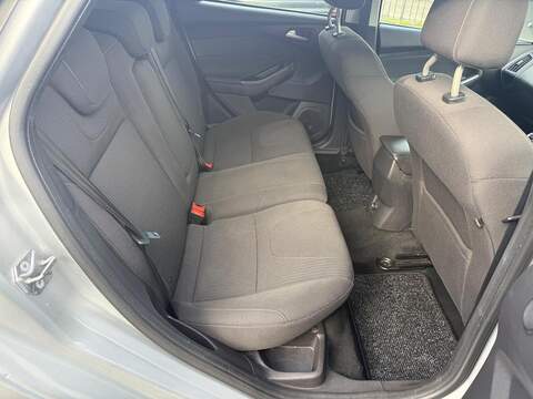 Ford Focus 1.6 TDCi Titanium Navigator Euro 5 (s/s) 5dr - U79402