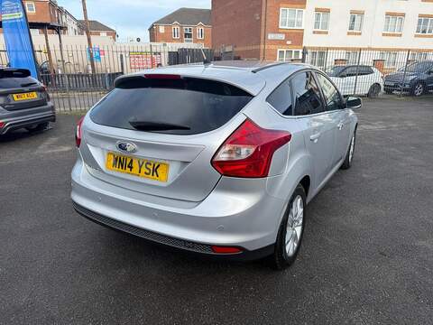 Ford Focus 1.6 TDCi Titanium Navigator Euro 5 (s/s) 5dr - U79402