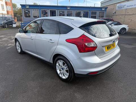 Ford Focus 1.6 TDCi Titanium Navigator Euro 5 (s/s) 5dr - U79402