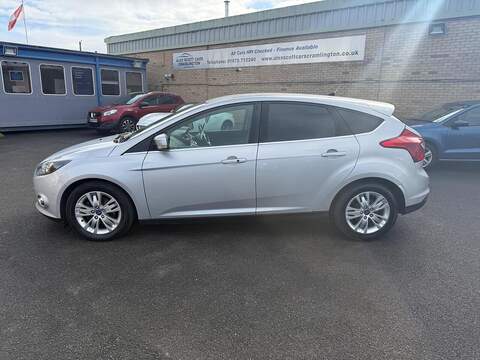 Ford Focus 1.6 TDCi Titanium Navigator Euro 5 (s/s) 5dr - U79402