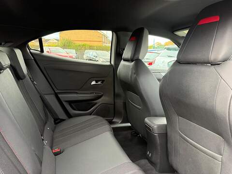 Vauxhall Mokka 1.2 Turbo GS Euro 6 (s/s) 5dr SUV 1.2 Manual Petrol - U79404