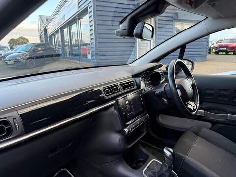 Citroen C3 1.2 PureTech Flair Hatchback 5dr Petrol Manual Euro 6 (82 ps) - U79405