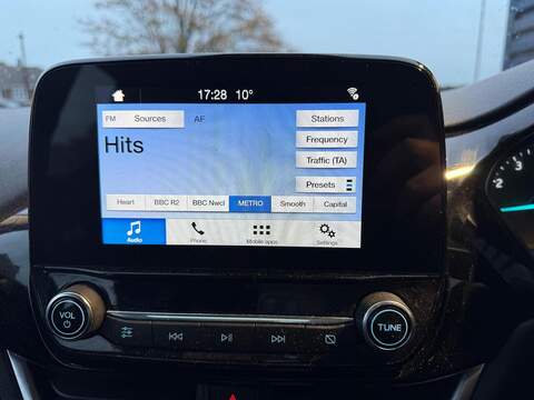 Ford Fiesta 1.0T EcoBoost Zetec Hatchback 5dr Petrol Manual Euro 6 (s/s) (100 ps) - U79406