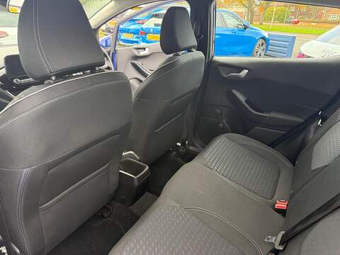 Ford Fiesta 1.0T EcoBoost Zetec Hatchback 5dr Petrol Manual Euro 6 (s/s) (100 ps) - U79406