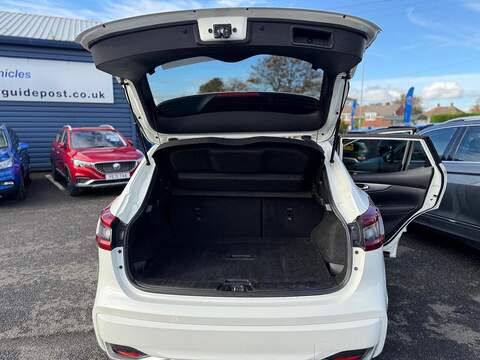 Nissan Qashqai 1.3 DIG-T Tekna+ SUV 5dr Petrol DCT Auto Euro 6 (s/s) (160 ps) - U79409