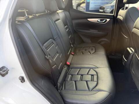 Nissan Qashqai 1.3 DIG-T Tekna+ SUV 5dr Petrol DCT Auto Euro 6 (s/s) (160 ps) - U79409