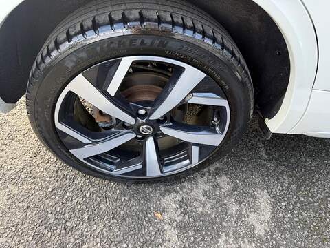 Nissan Qashqai 1.3 DIG-T Tekna+ SUV 5dr Petrol DCT Auto Euro 6 (s/s) (160 ps) - U79409