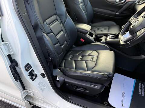 Nissan Qashqai 1.3 DIG-T Tekna+ SUV 5dr Petrol DCT Auto Euro 6 (s/s) (160 ps) - U79409