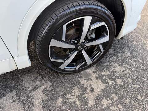 Nissan Qashqai 1.3 DIG-T Tekna+ SUV 5dr Petrol DCT Auto Euro 6 (s/s) (160 ps) - U79409