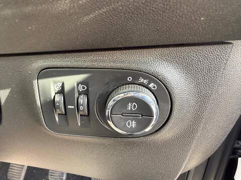 Vauxhall Corsa 1.4i Turbo Black Edition Hatchback 5dr Petrol Manual Euro 6 (s/s) (150 ps) - U79414