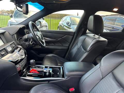 Infiniti Q70 2.2d Sport Auto Euro 5 (s/s) 4dr - U79415