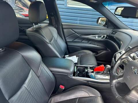 Infiniti Q70 2.2d Sport Auto Euro 5 (s/s) 4dr - U79415