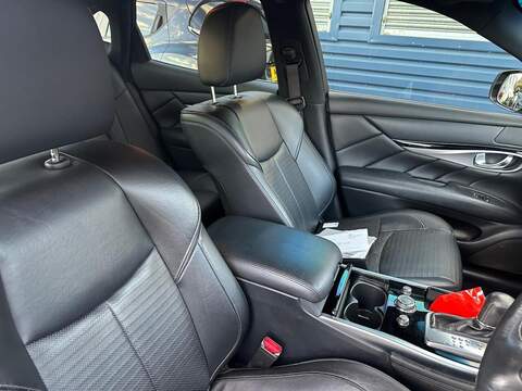 Infiniti Q70 2.2d Sport Auto Euro 5 (s/s) 4dr - U79415