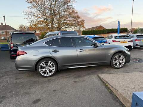 Infiniti Q70 2.2d Sport Auto Euro 5 (s/s) 4dr - U79415