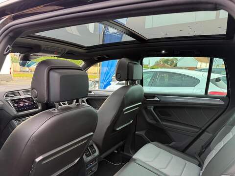 Volkswagen Tiguan 2.0 TDI R-Line Tech DSG Euro 6 (s/s) 5dr - U79421
