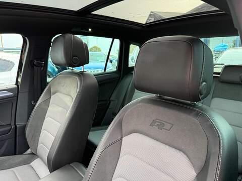 Volkswagen Tiguan 2.0 TDI R-Line Tech DSG Euro 6 (s/s) 5dr - U79421