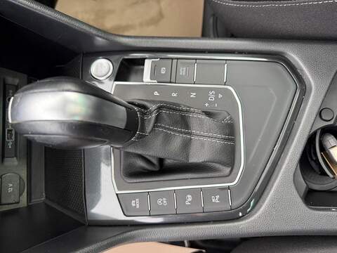 Volkswagen Tiguan 2.0 TDI R-Line Tech DSG Euro 6 (s/s) 5dr - U79421