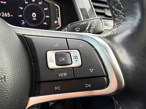 Volkswagen Tiguan 2.0 TDI R-Line Tech DSG Euro 6 (s/s) 5dr - U79421