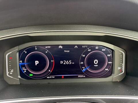 Volkswagen Tiguan 2.0 TDI R-Line Tech DSG Euro 6 (s/s) 5dr - U79421