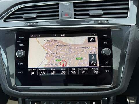 Volkswagen Tiguan 2.0 TDI R-Line Tech DSG Euro 6 (s/s) 5dr - U79421