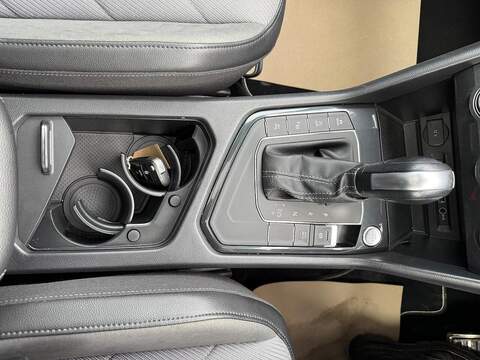 Volkswagen Tiguan 2.0 TDI R-Line Tech DSG Euro 6 (s/s) 5dr - U79421