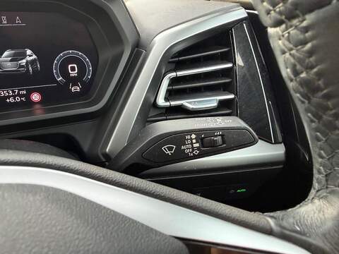 Audi Q4 e-tron 40 Sport Auto 5dr 82kWh - U79422