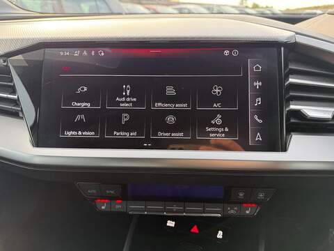 Audi Q4 e-tron 40 Sport Auto 5dr 82kWh - U79422