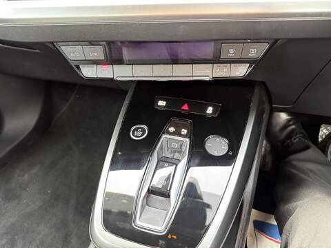Audi Q4 e-tron 40 Sport Auto 5dr 82kWh - U79422
