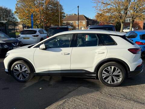 Audi Q4 e-tron 40 Sport Auto 5dr 82kWh - U79422