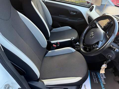 Toyota AYGO 1.0 VVT-i x-press Euro 6 5dr - U79433