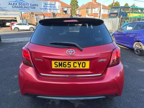 Toyota Yaris 1.33 Dual VVT-i Design Euro 6 5dr - U79435