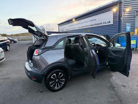 Vauxhall Crossland 1.5 Turbo D SE Nav Premium SUV 5dr Diesel Manual Euro 6 (s/s) (110 ps) - U79444