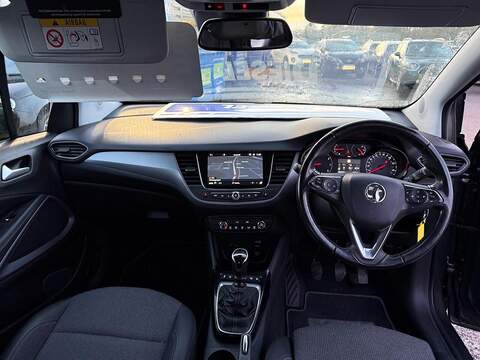 Vauxhall Crossland 1.5 Turbo D SE Nav Premium SUV 5dr Diesel Manual Euro 6 (s/s) (110 ps) - U79444