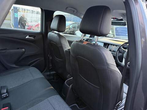 Vauxhall Crossland 1.5 Turbo D SE Nav Premium SUV 5dr Diesel Manual Euro 6 (s/s) (110 ps) - U79444