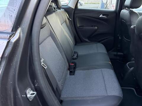 Vauxhall Crossland 1.5 Turbo D SE Nav Premium SUV 5dr Diesel Manual Euro 6 (s/s) (110 ps) - U79444