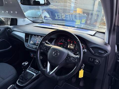 Vauxhall Crossland 1.5 Turbo D SE Nav Premium SUV 5dr Diesel Manual Euro 6 (s/s) (110 ps) - U79444