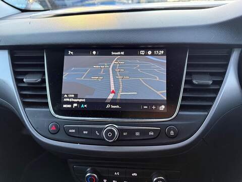 Vauxhall Crossland 1.5 Turbo D SE Nav Premium SUV 5dr Diesel Manual Euro 6 (s/s) (110 ps) - U79444