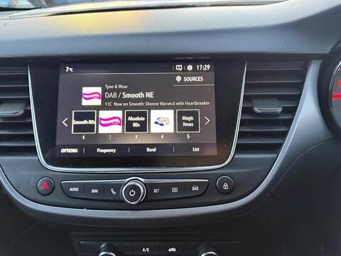 Vauxhall Crossland 1.5 Turbo D SE Nav Premium SUV 5dr Diesel Manual Euro 6 (s/s) (110 ps) - U79444