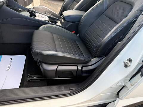 Nissan Qashqai 1.3 DIG-T MHEV Tekna XTRON Euro 6 (s/s) 5dr - U79446