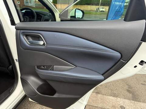 Nissan Qashqai 1.3 DIG-T MHEV Tekna XTRON Euro 6 (s/s) 5dr - U79446