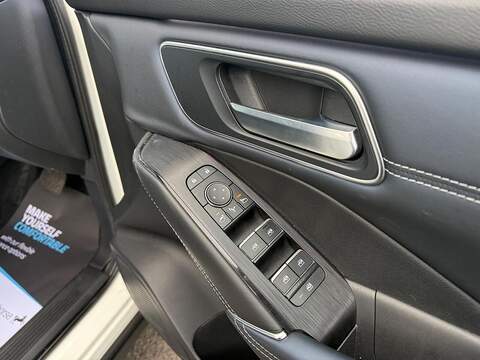 Nissan Qashqai 1.3 DIG-T MHEV Tekna XTRON Euro 6 (s/s) 5dr - U79446