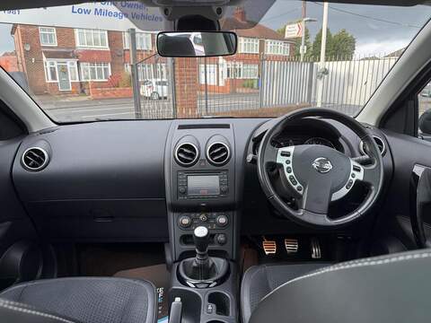 Nissan Qashqai 1.5 dCi 360 SUV 5dr Diesel Manual 2WD Euro 5 (110 ps) - U79453