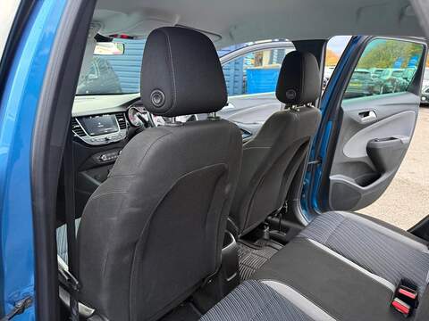 Vauxhall Crossland X 1.2 Sport Nav Premium SUV 5dr Petrol Manual Euro 6 (s/s) (83 ps) - U79455