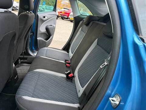 Vauxhall Crossland X 1.2 Sport Nav Premium SUV 5dr Petrol Manual Euro 6 (s/s) (83 ps) - U79455