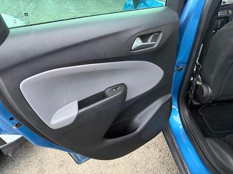 Vauxhall Crossland X 1.2 Sport Nav Premium SUV 5dr Petrol Manual Euro 6 (s/s) (83 ps) - U79455